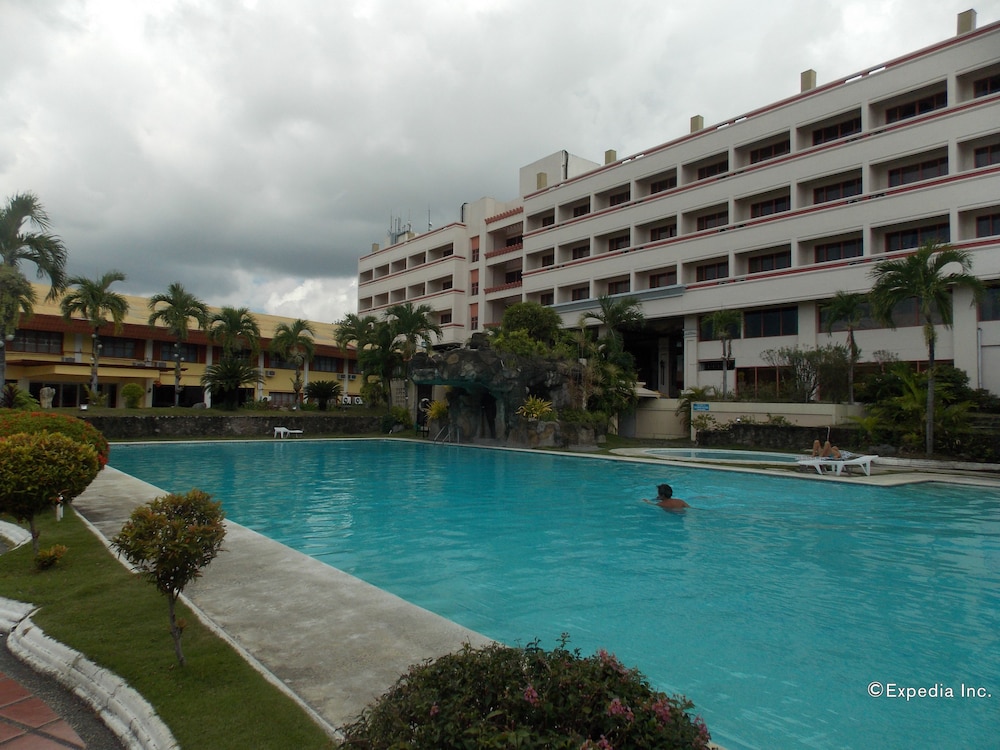 Sarabia Manor Hotel 68/73