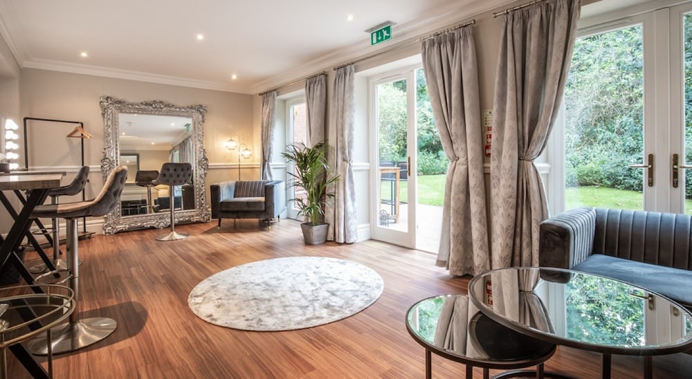 The Dower House Hotel 29/50
