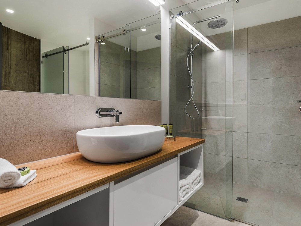 River, Deluxe, King Bed, Peppers Silo Launceston 10/10