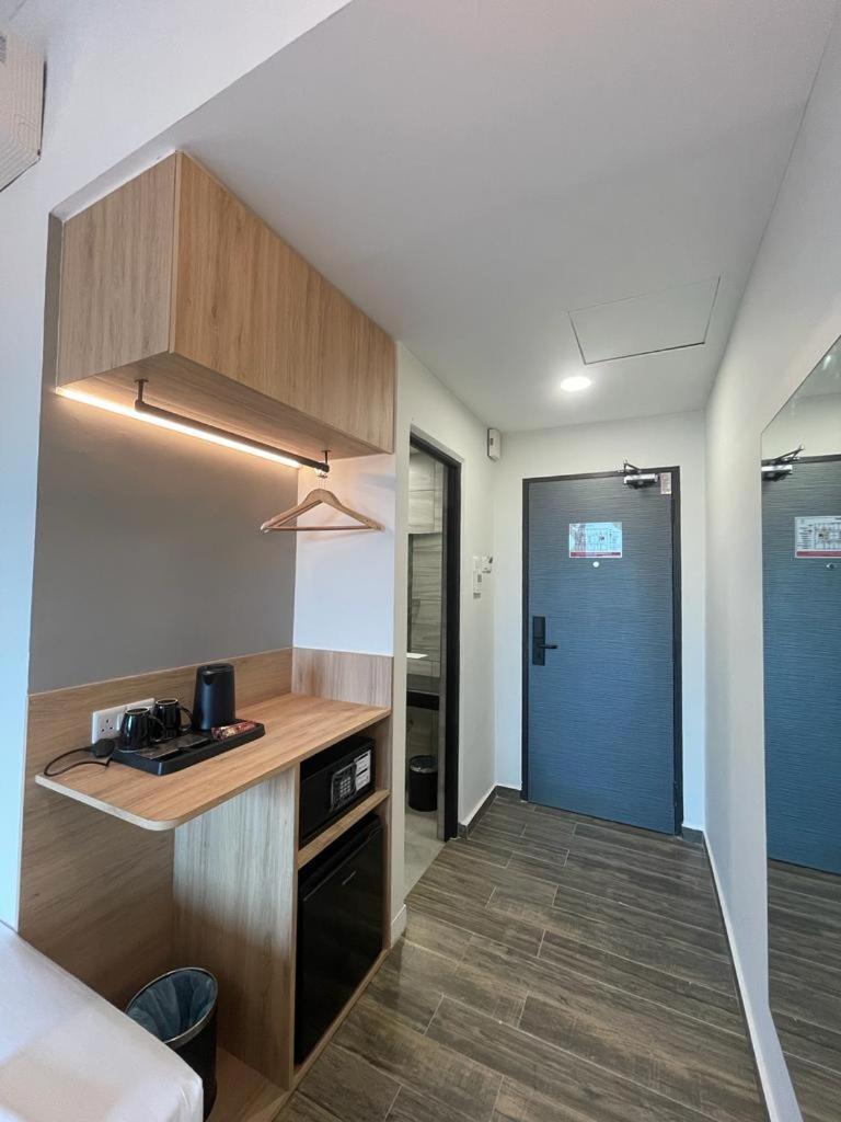 Citi Plaza Hotel & Suites 28/48