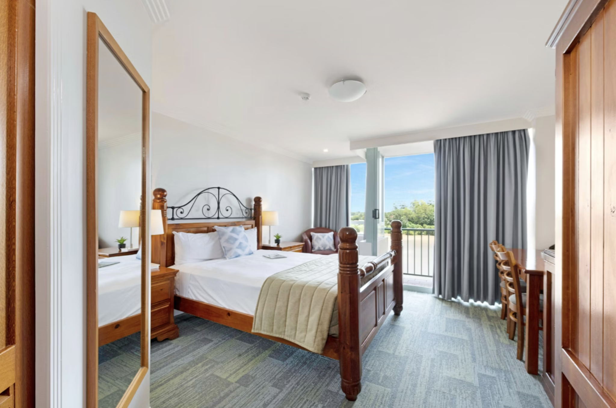 Burnett Riverside Motel 17/40
