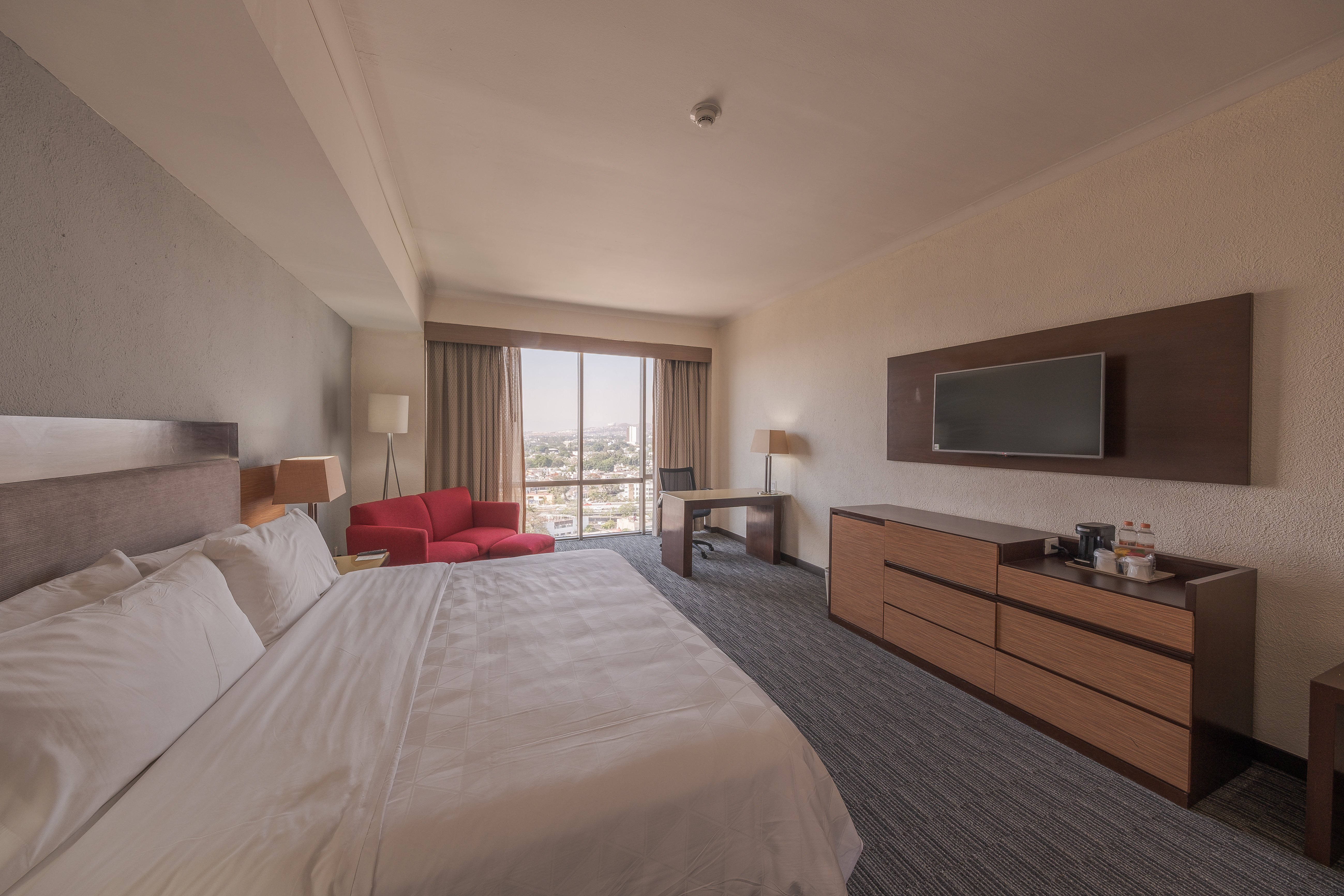 HOLIDAY INN SELECT GUADALAJARA 20/72