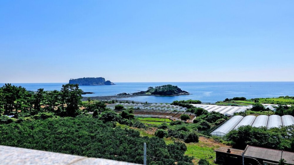Marine Port Resort 29/32