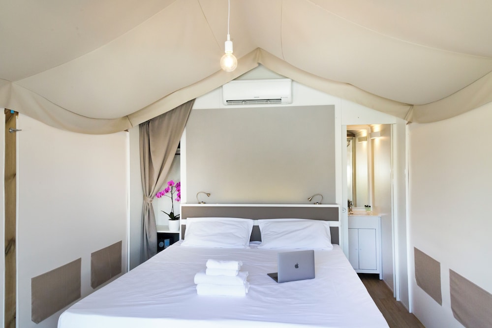 tent