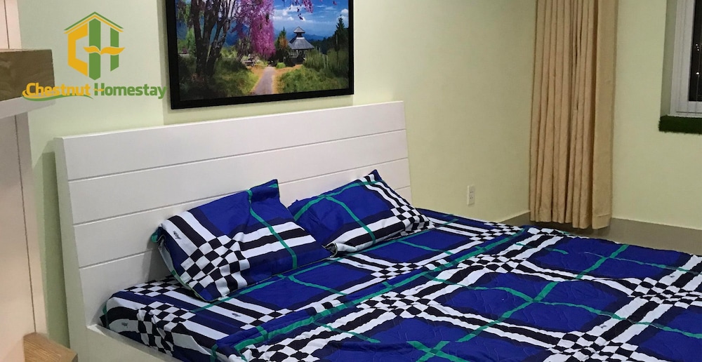 Chestnut Homestay 12/24