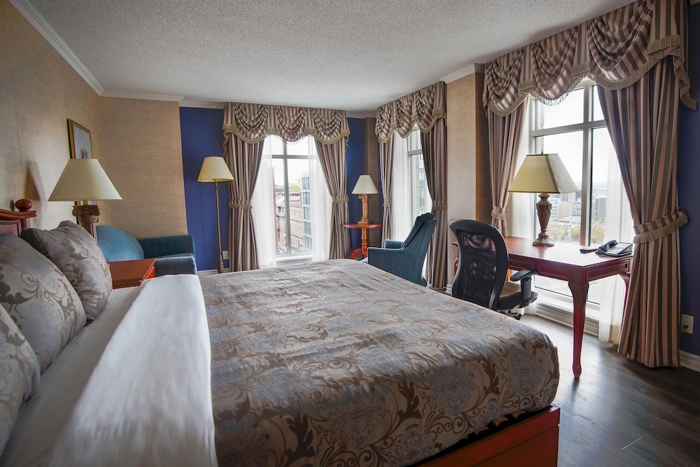 Palace Royal Hotel 12/79
