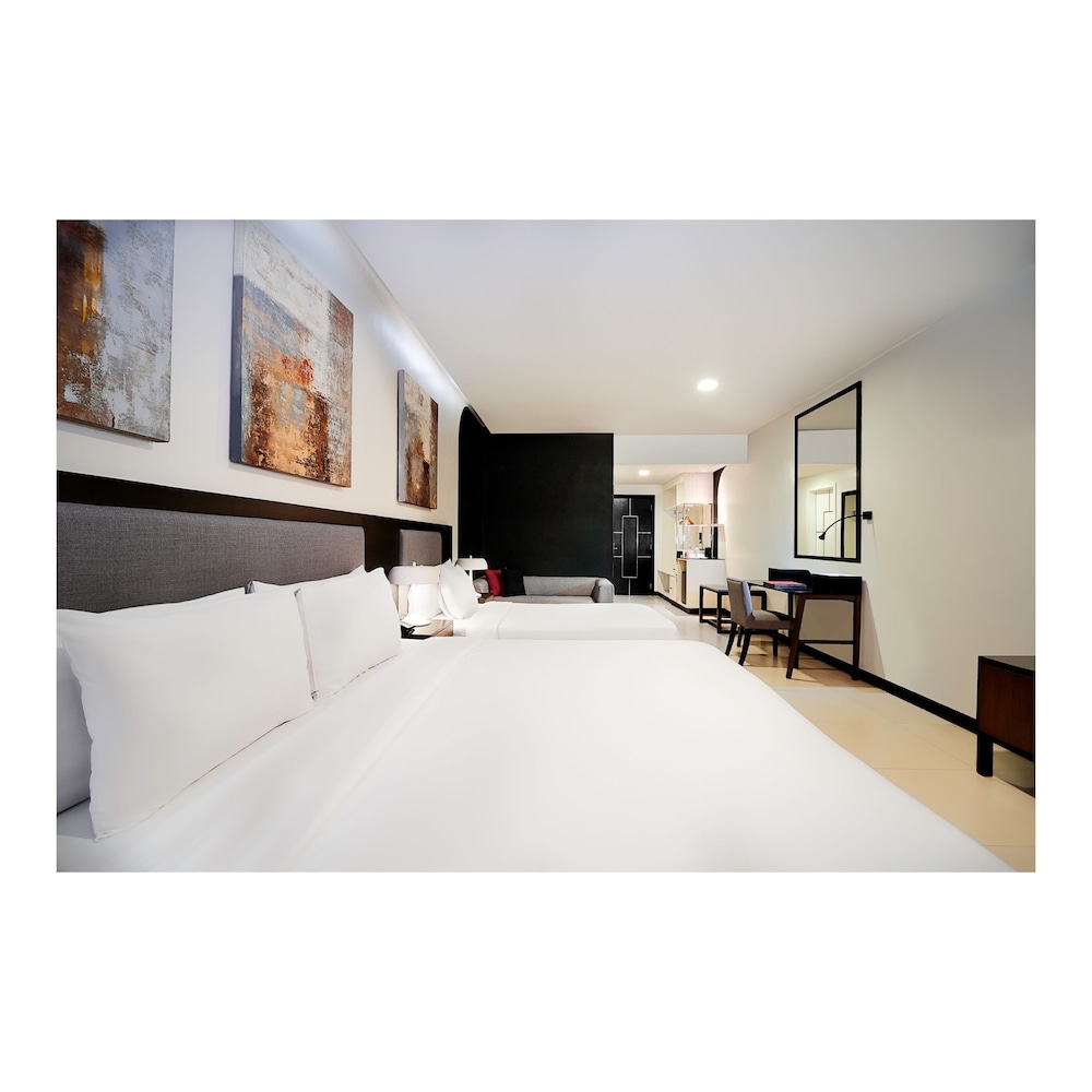 Summit Hotel Magnolia 26/70