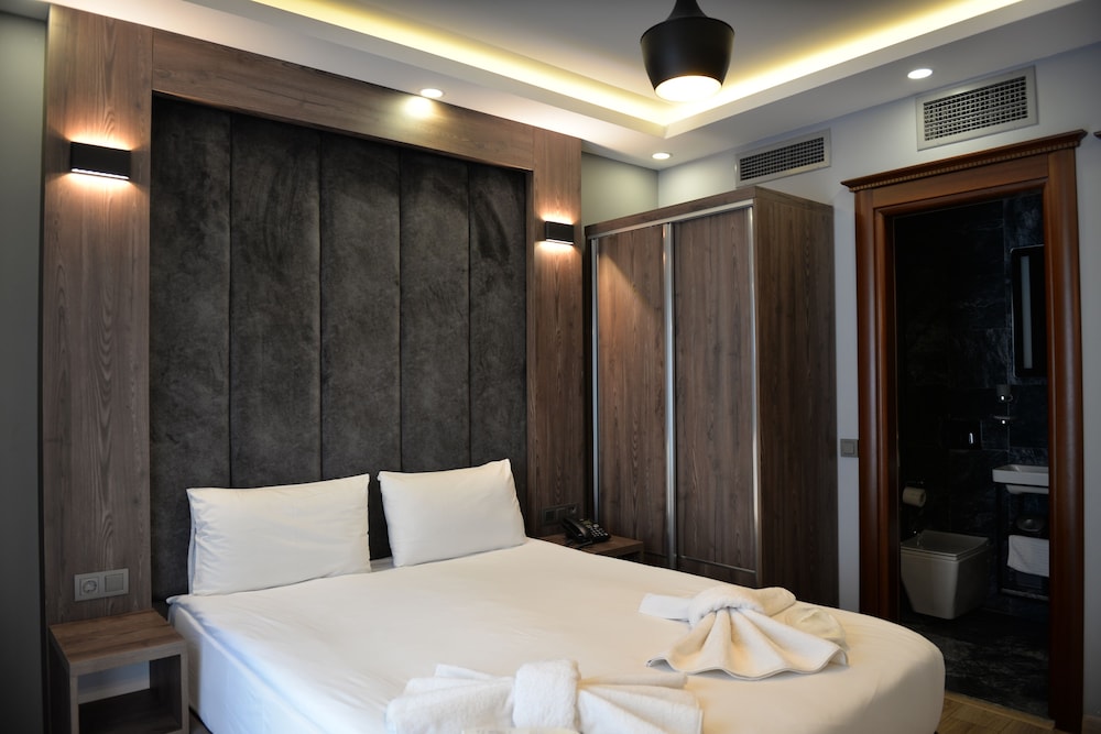 Basilissis Hotel 7/35