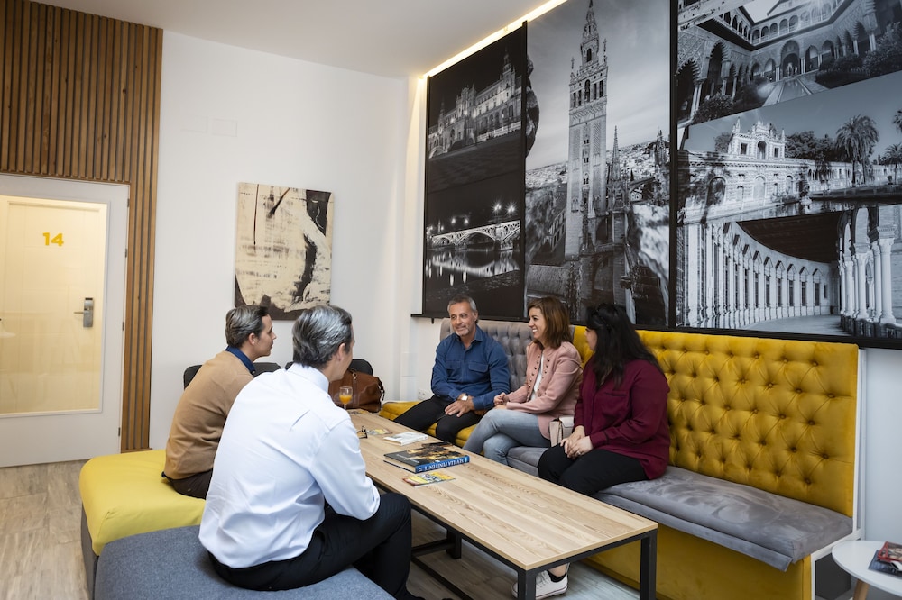 Basic Hotel Sevilla Catedral 12/65