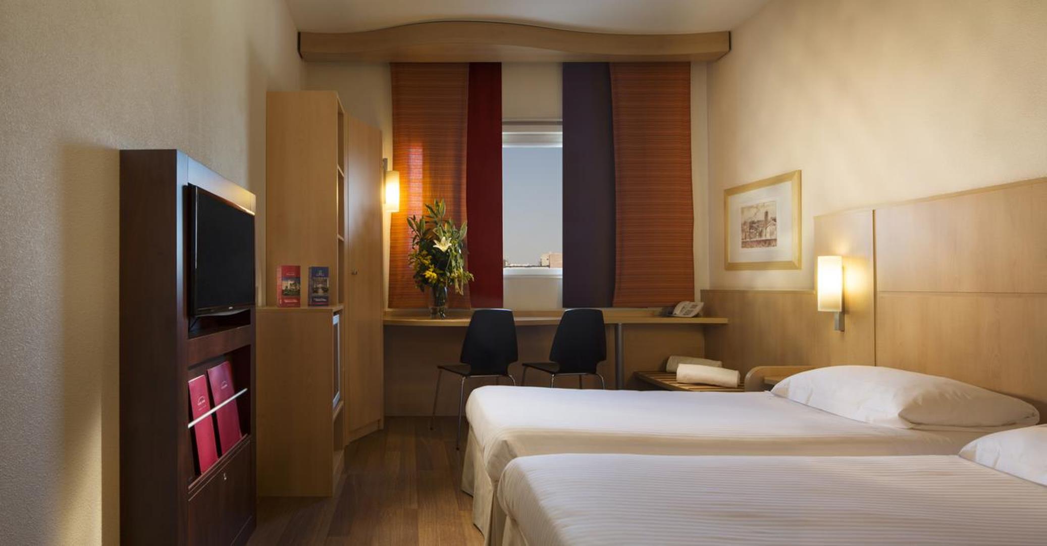 Rafael Hotel Milano 7/20