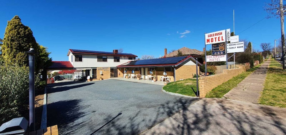 Gold Rush Motel Young 2/59