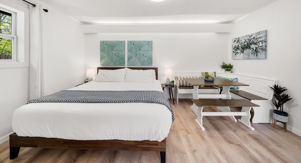 Premium, Cabin, King Bed