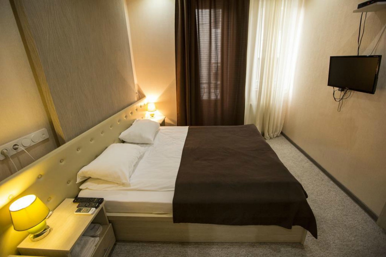 Standard, Twin Beds