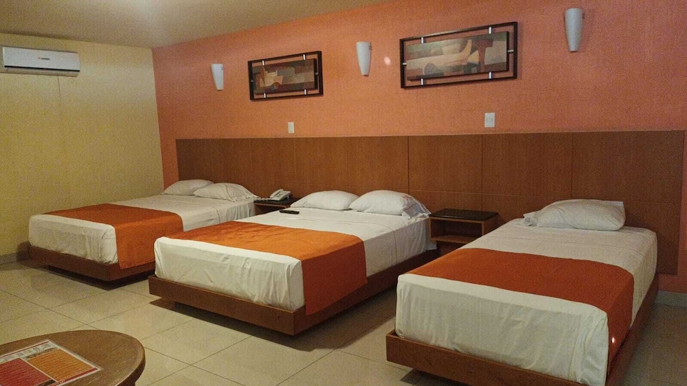 Hostalia Hotel Expo And Business Class 31/60