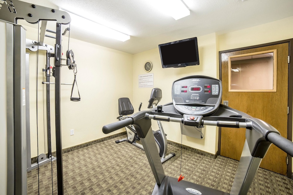 Quality Inn and Suites Elko 28/36