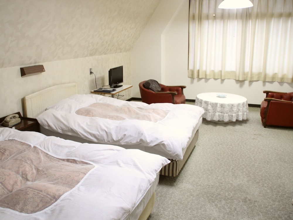 Riverside Hotel Shoei 20/66