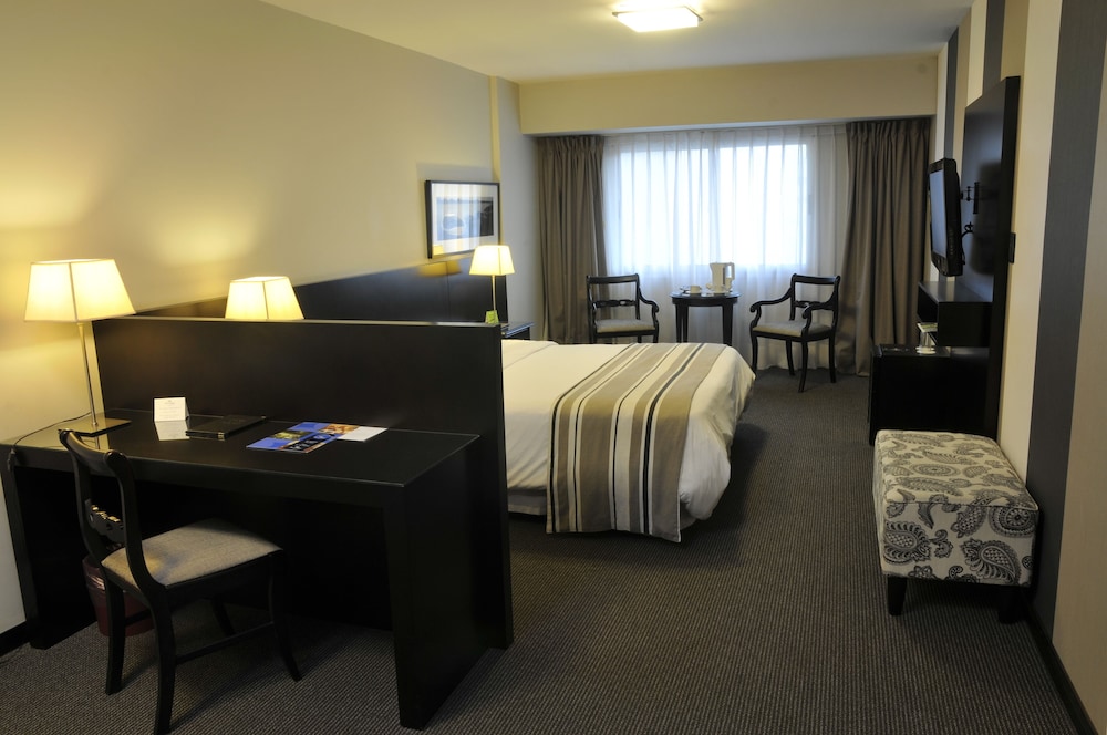 Plaza Real Suites Hotel 46/59