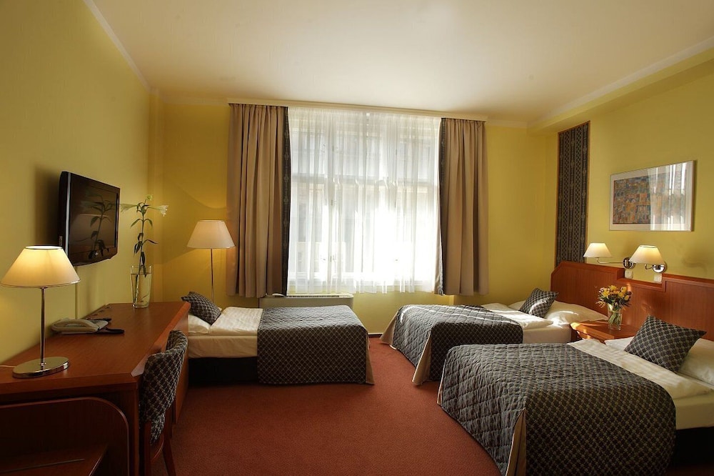 Astoria Hotel 15/56