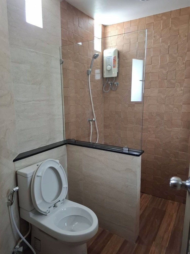 Lopburi Residence Hotel 45/46