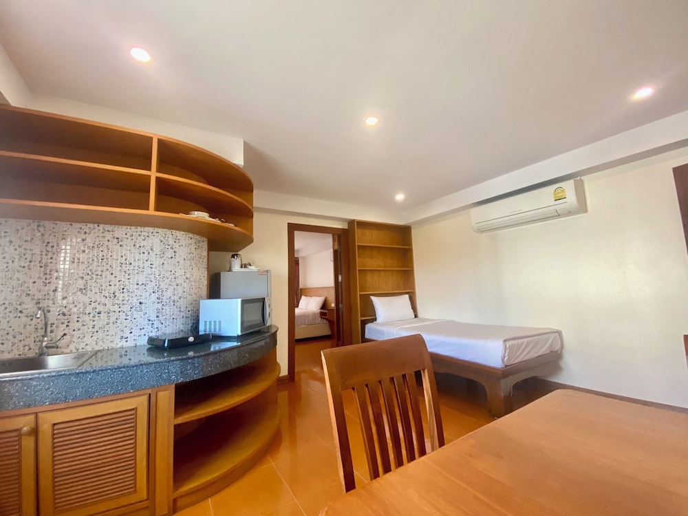 Patong Palace Hotel 24/50