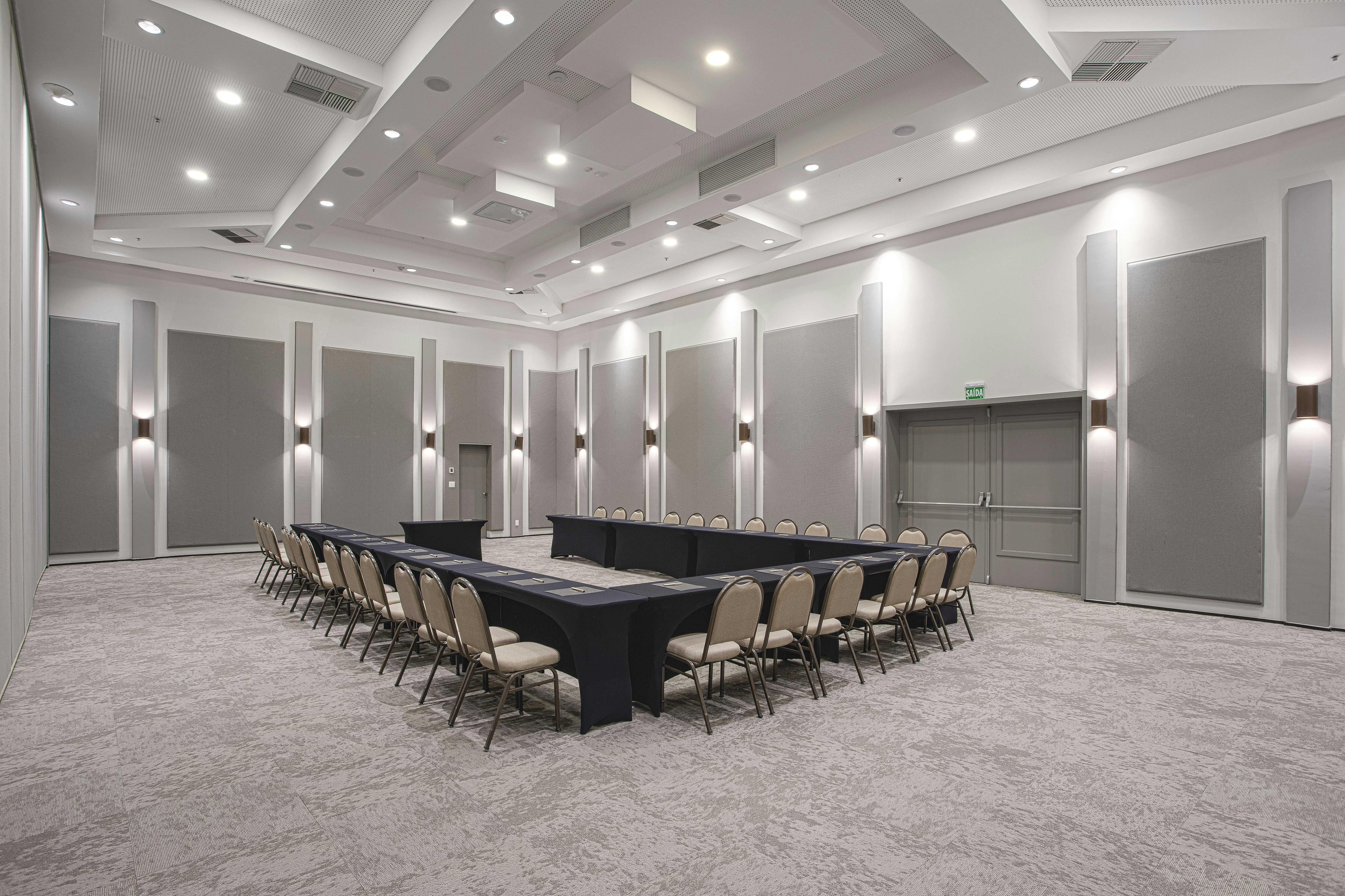 QOYA Hotel Curitiba, Curio Collection By Hilton 50/52