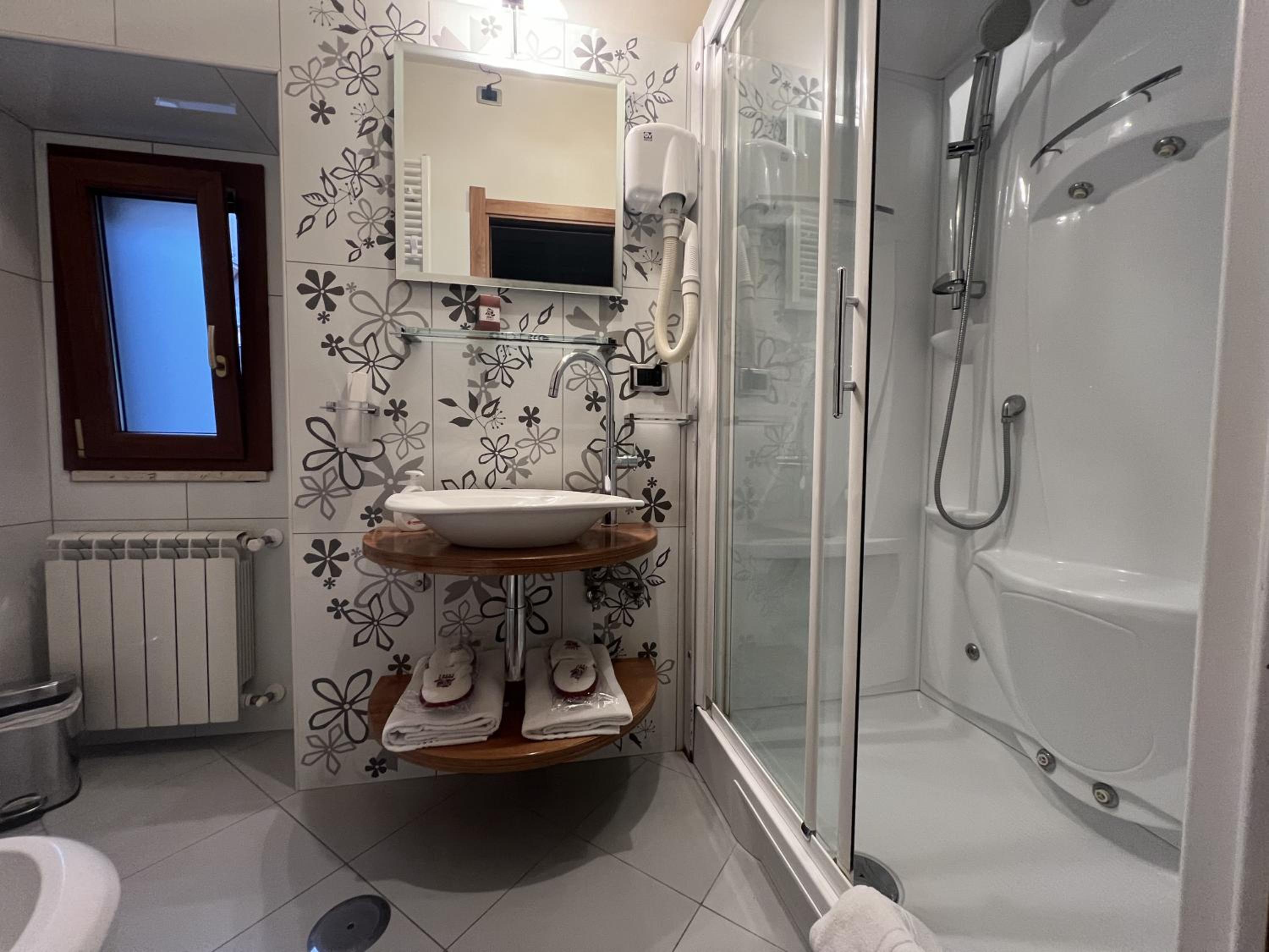 Rhona's Rooms B&B 18/18