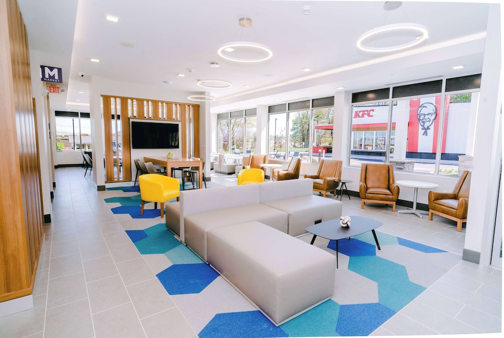 Microtel Inn and Suites by Wyndham Macedon 15/25