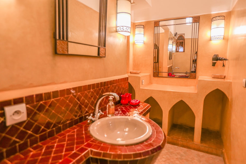 Riad Anya 46/50