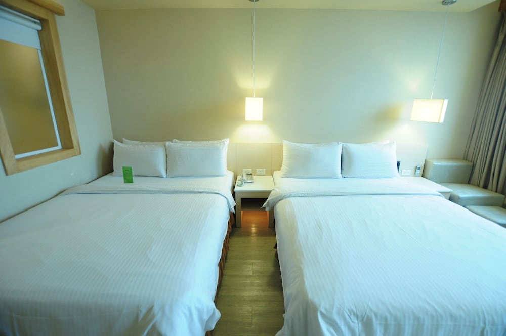 Kindness Hotel Glory Pier 11/59