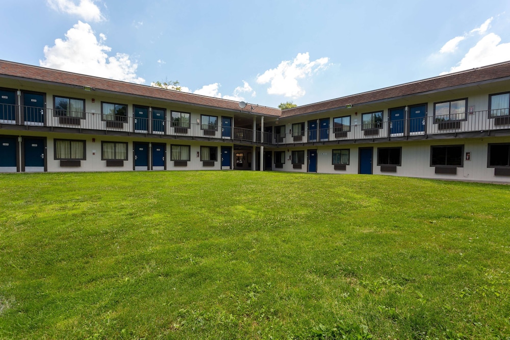Motel6 Camp Springs, DC - South Camp Springs 36/43