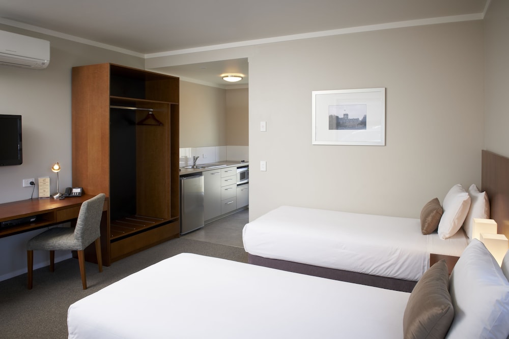 Argent Motor Lodge 14/32