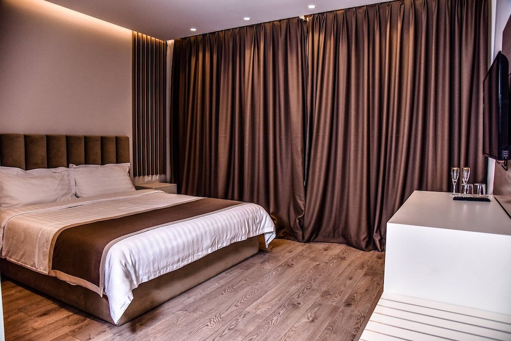 VH Broadway Tirana Hotel 16/50