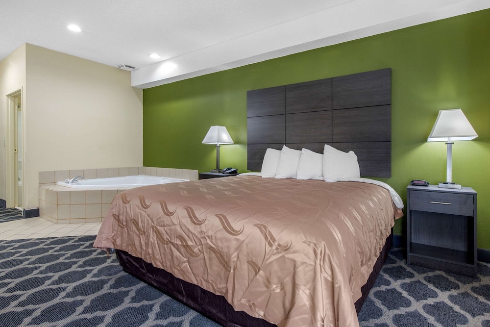 Quality Inn Kingstree, SC 16/38