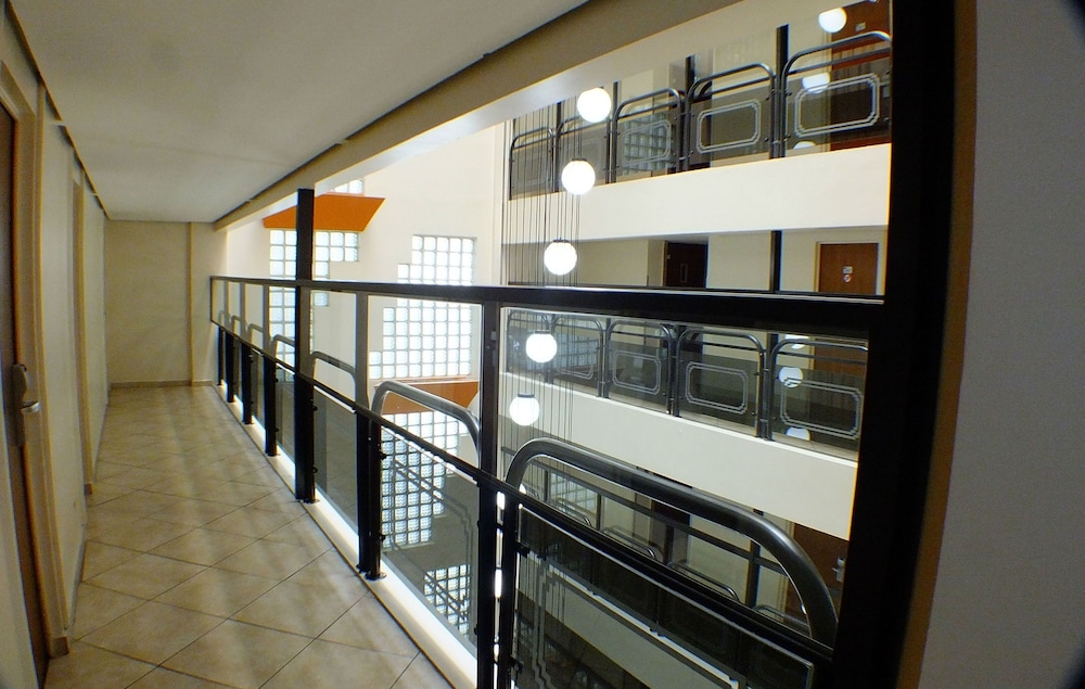 Hotel Golden Park Curitiba by Nacional Inn 7/97