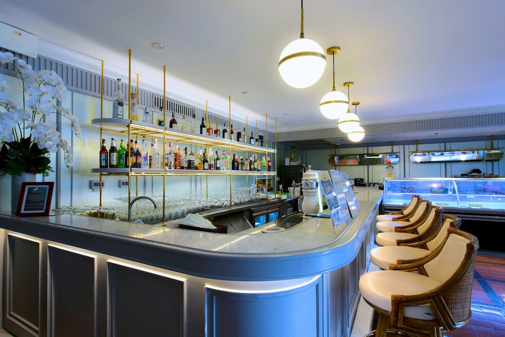 Silom Serene Boutique 10/65
