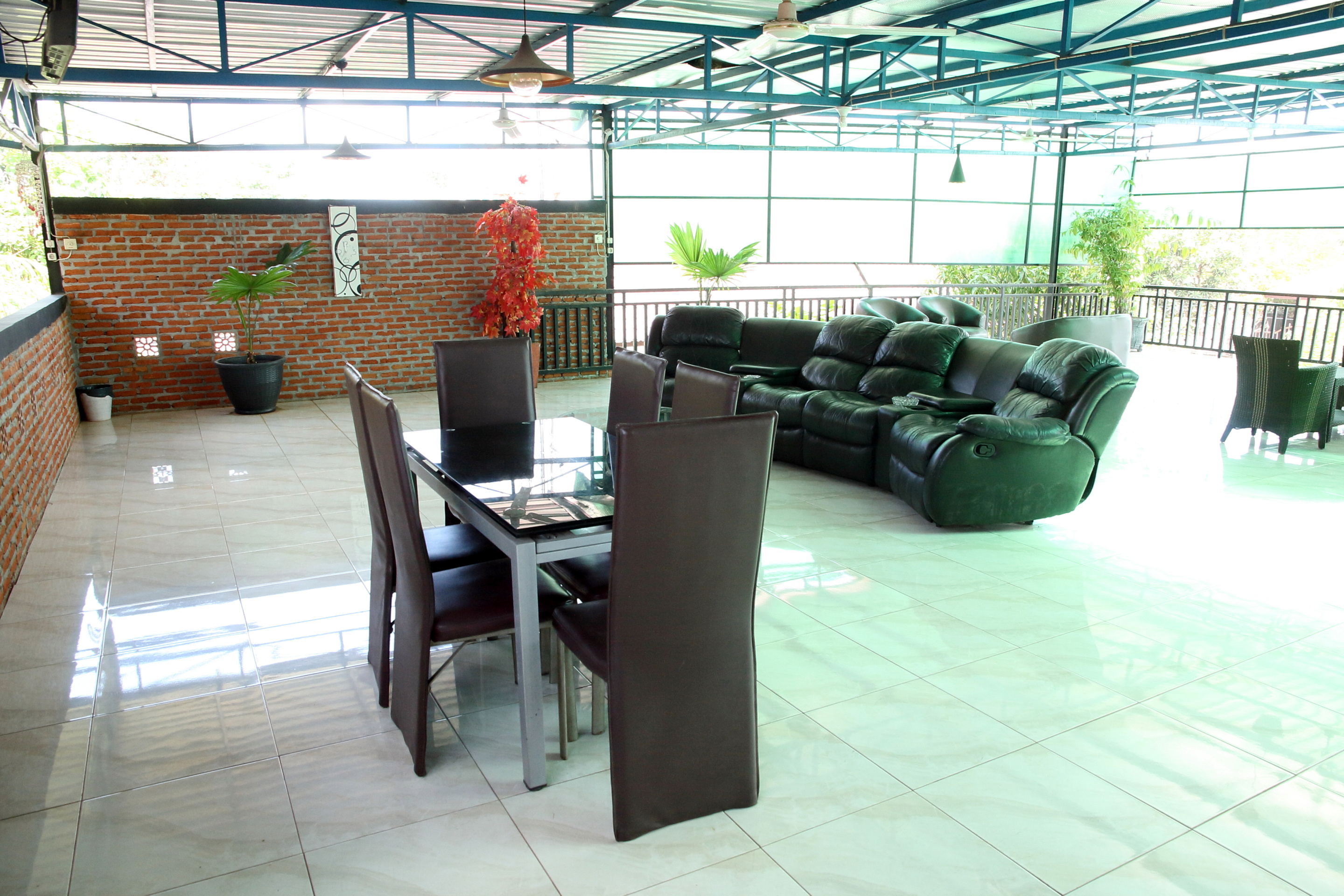 OYO 933 Wisma Malawen 20/33