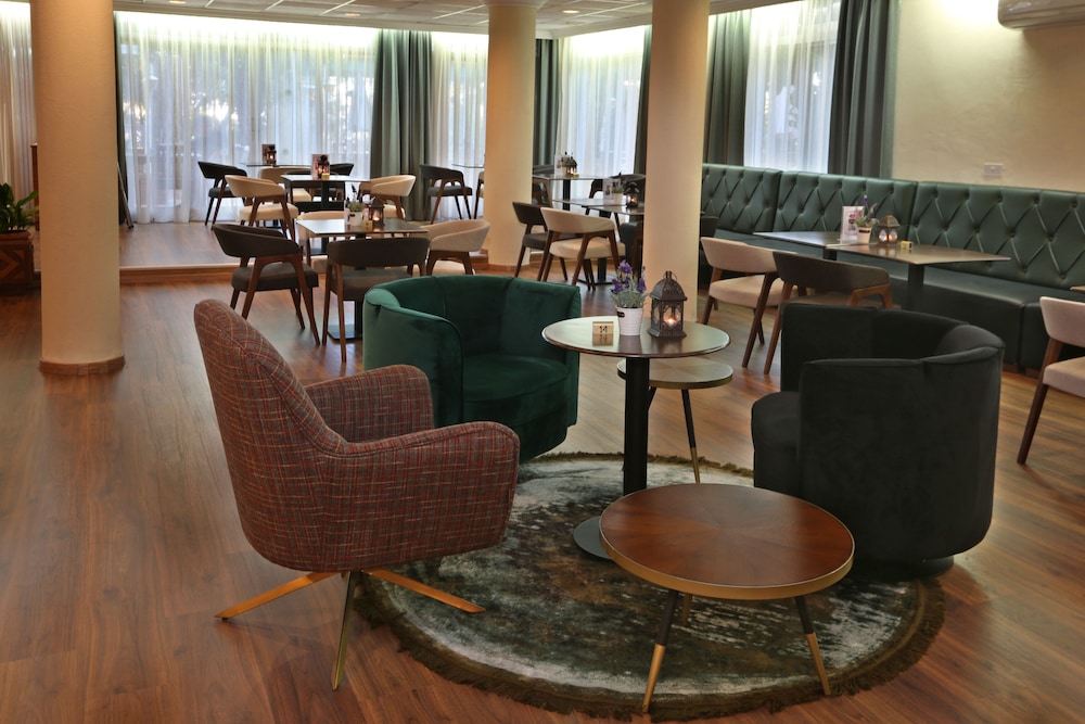 Forest Park Hotel 55/65