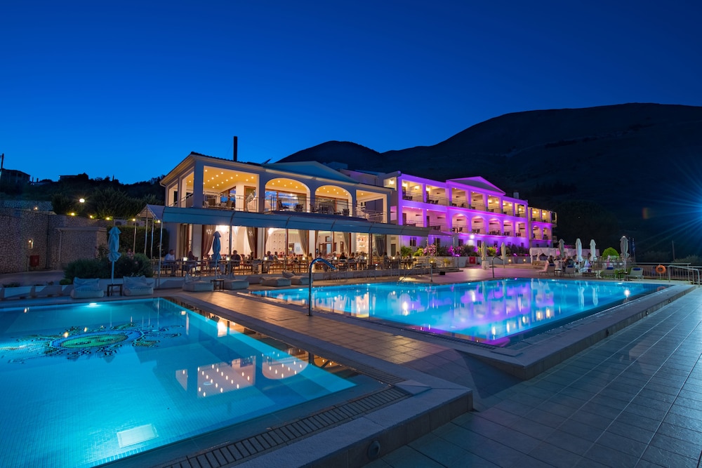 Odyssey Hotel 4/50