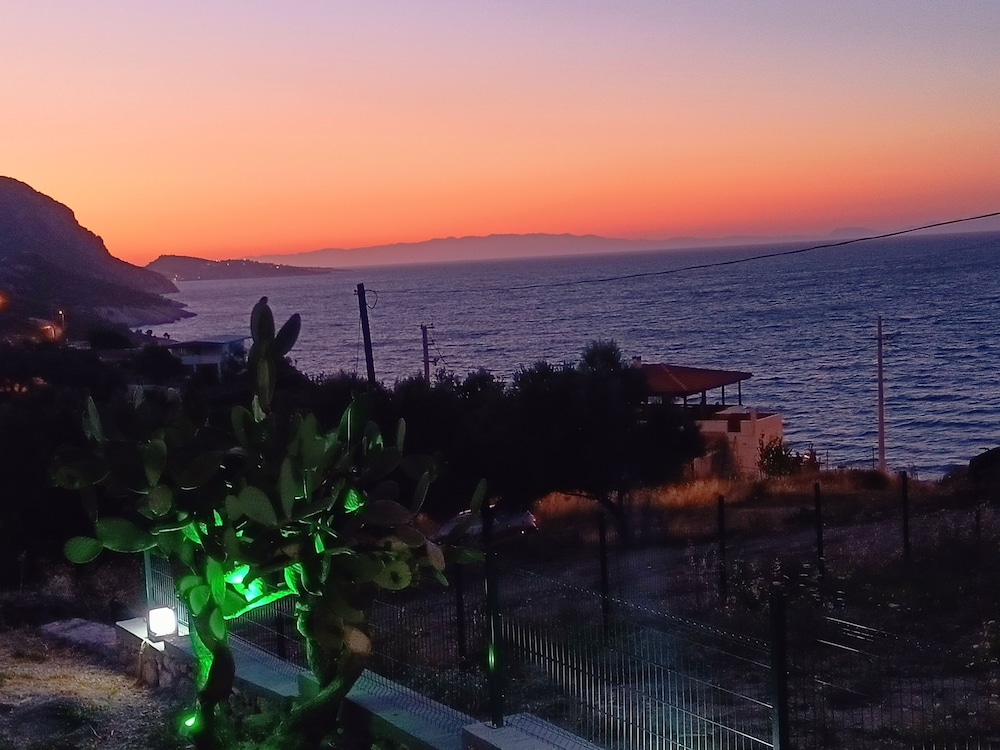 Hayela Bungolow Otel ve Restaurant Karaburun 21/34