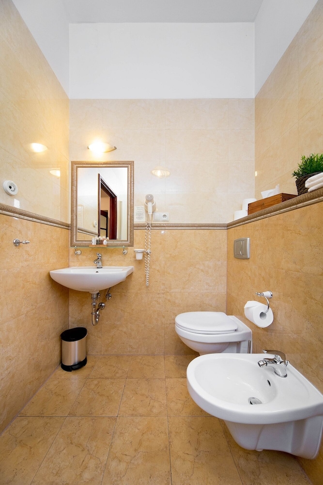 Ventus Rosa Self Service Apartments 27/31