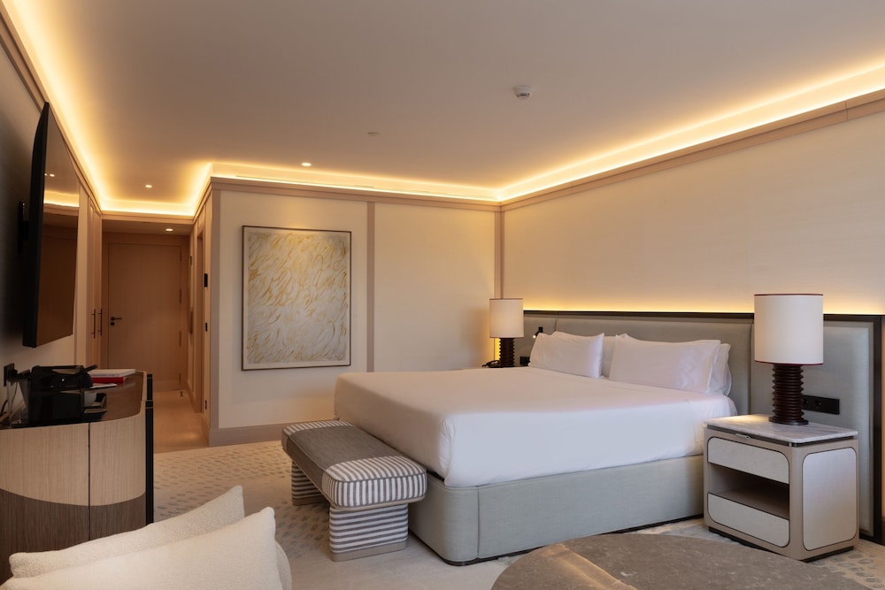 PRESIDENTIAL, SUITE