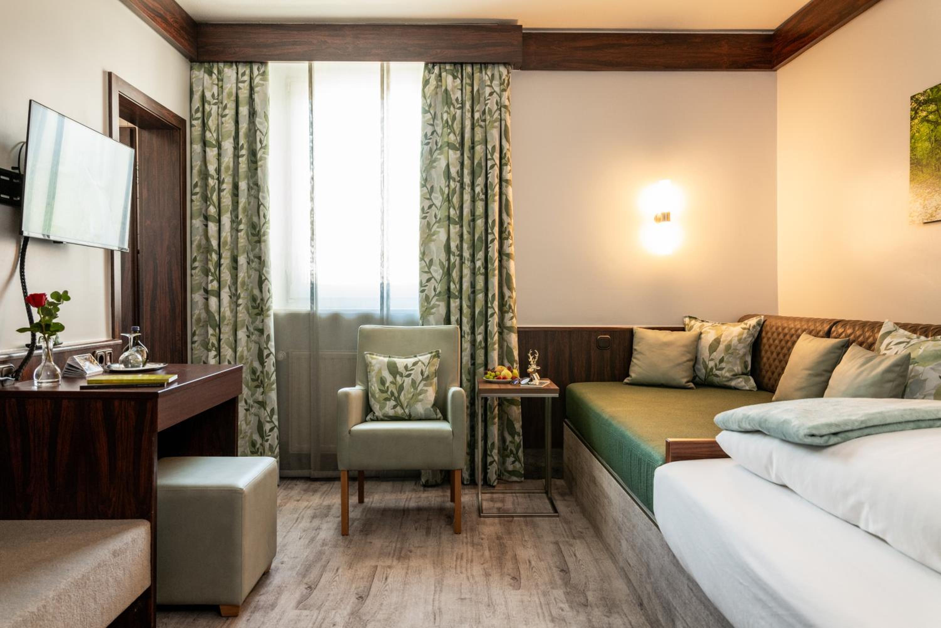 Goldener Hirsch Hotel 14/50
