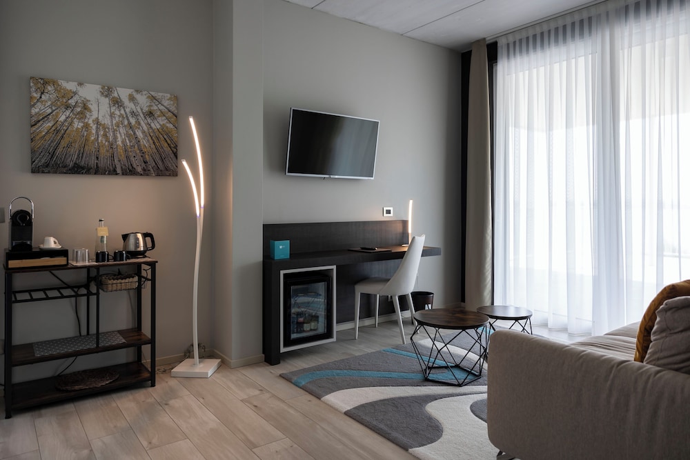 Vision Hotel 33/50