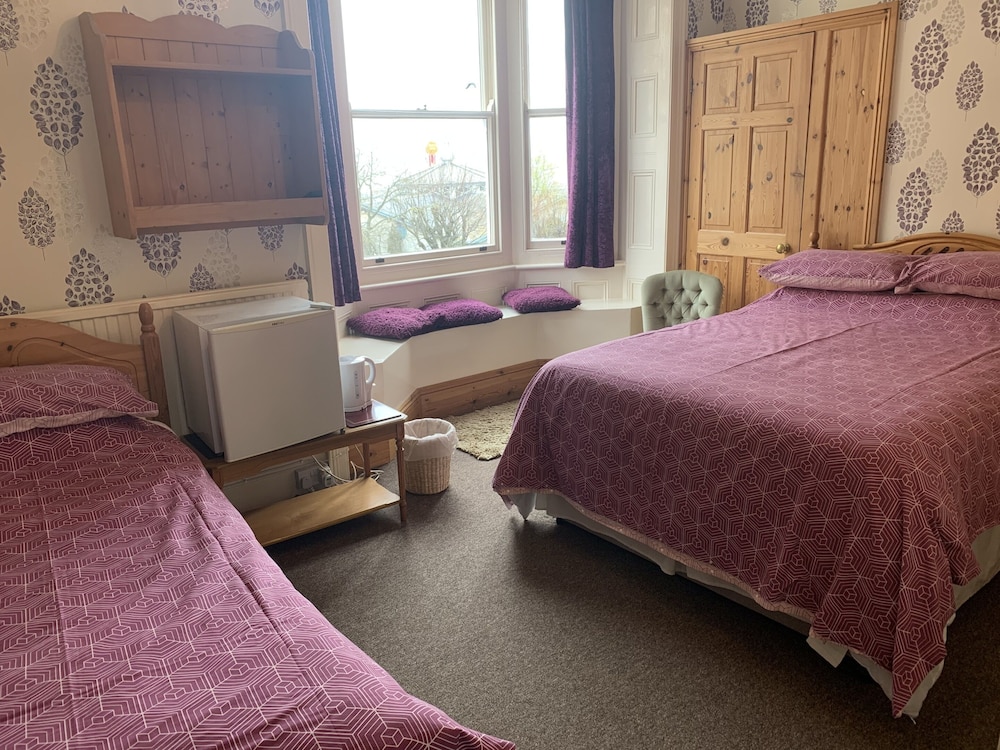 غرفة بسرير مزدوج أو سريرين منفصلين بإطلالة على البحر، Boaters Guesthouse 5/7