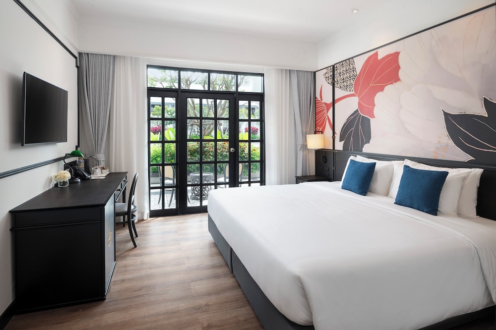 Indochina Hotel 11/50