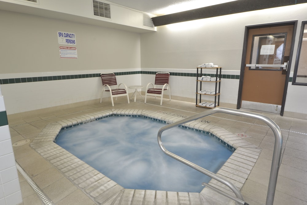 Days Inn & Suites By Wyndham Airport Albuquerque 20/38