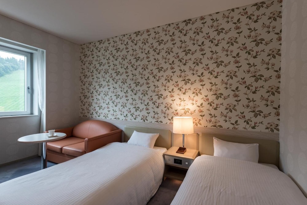 Takamiya Rurikura Resort 21/67