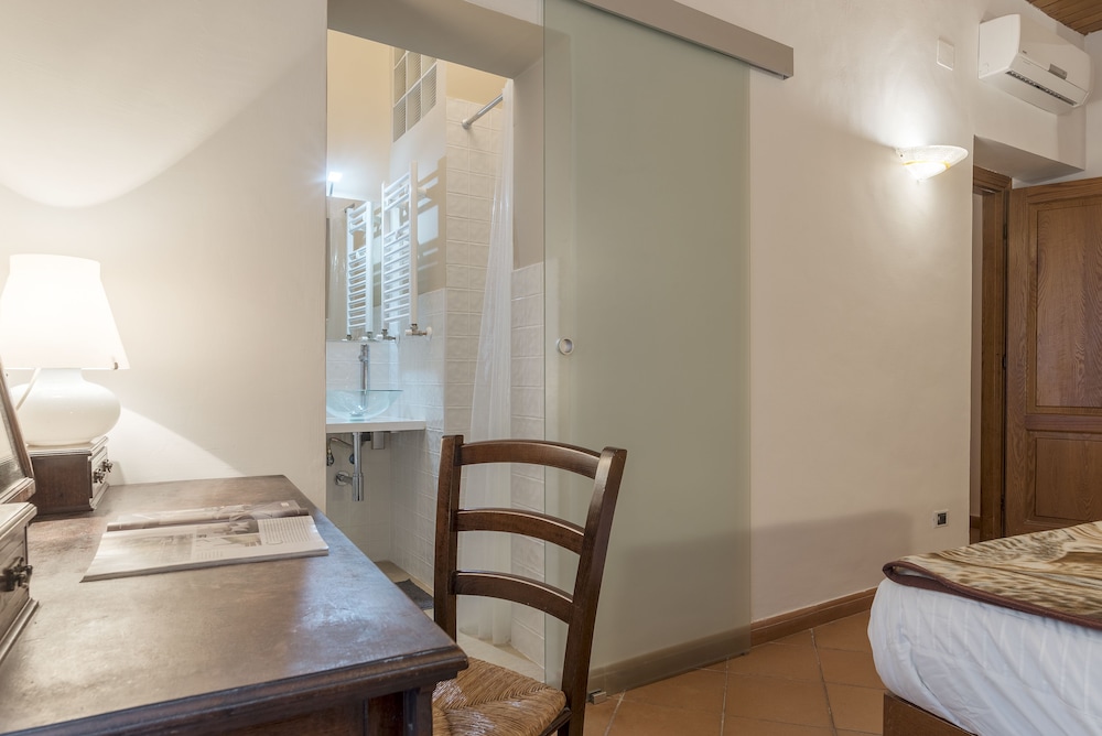 Villa Borghese Roomy Flat 8/28