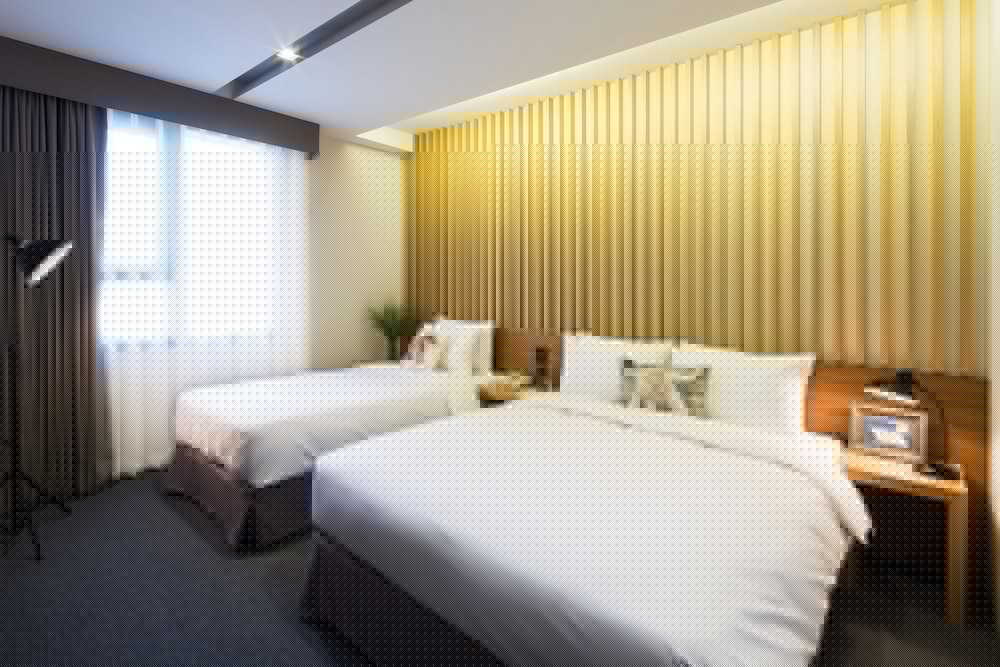 Hotel Denim 9/50