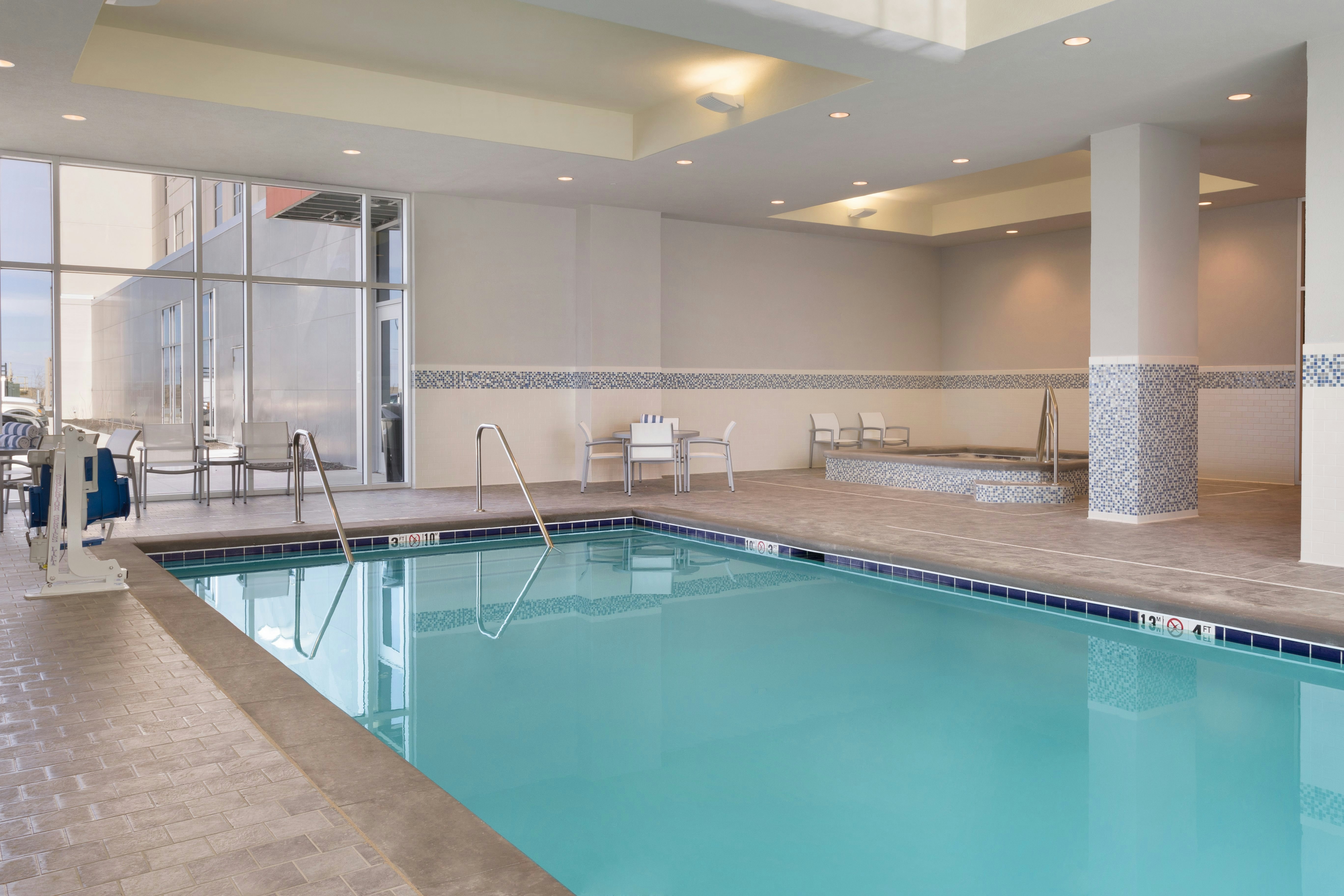 Embassy Suites by Hilton Kansas City Olathe 21/54
